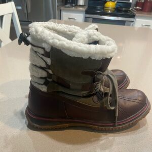 Pajar (Canada) Women's US Size 9 - 9 1/2, EURO Size 40, Iceland Boot